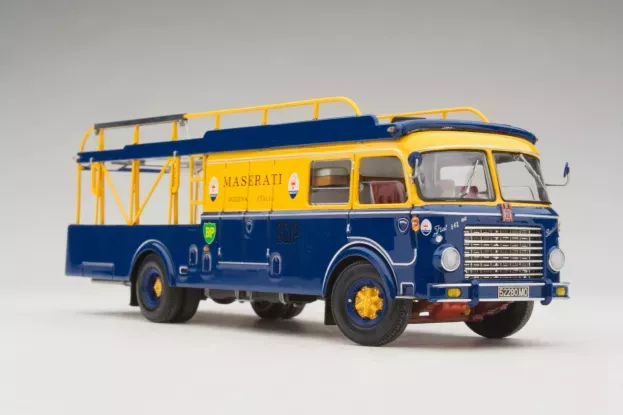Exoto Fiat Bartoletti Race Car Transporter Scuderia Maserati 1957 1:43 EXO00011
